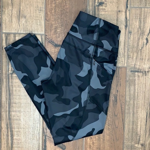 Athleta 7/8 Camo Legging - Picture 2 of 4